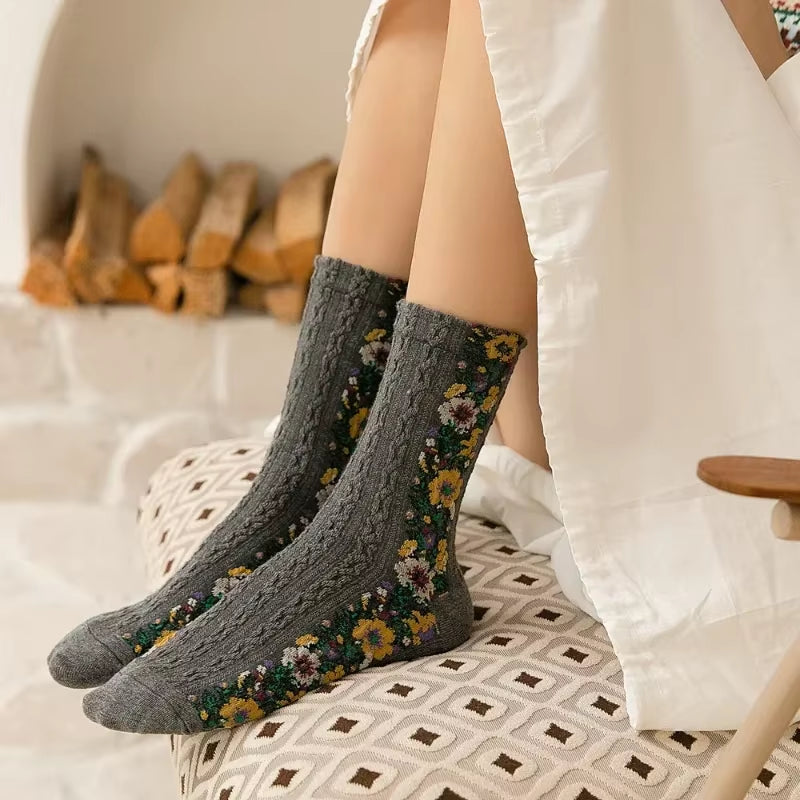 Women'S Socks Pure Cotton Flower Embroidery Medium Tube Socks Retro 2024 Trend Ethnic Style Spring Summer