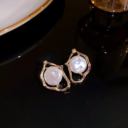 Pearl Heart Stud Earrings – Elegant Love Edition