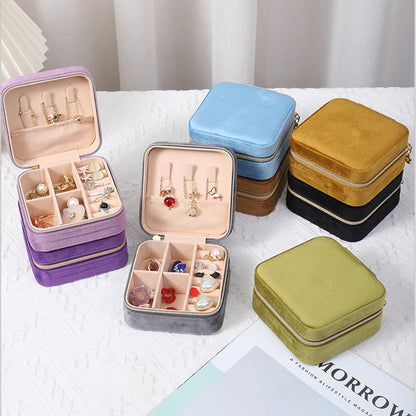 Velvet Travel Jewelry Box – Compact Elegance On the Go 💎