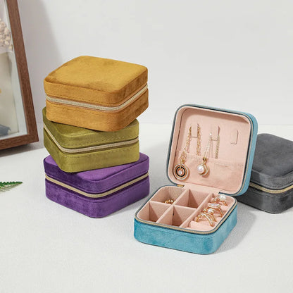 Velvet Travel Jewelry Box – Compact Elegance On the Go 💎