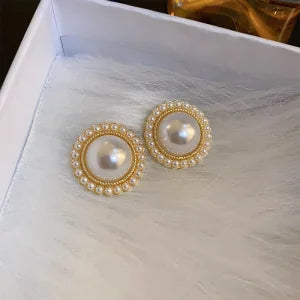 Pearl Heart Stud Earrings – Elegant Love Edition