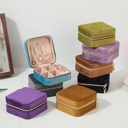 Velvet Travel Jewelry Box – Compact Elegance On the Go 💎