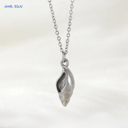 The Starfish & Shell Pendant Necklace – Trendy Stainless Steel Beach Jewelry